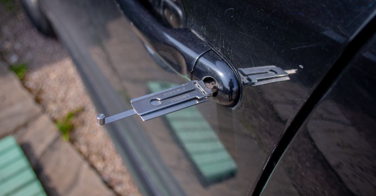 Nissan car key fob — Bellmore Locksmiths