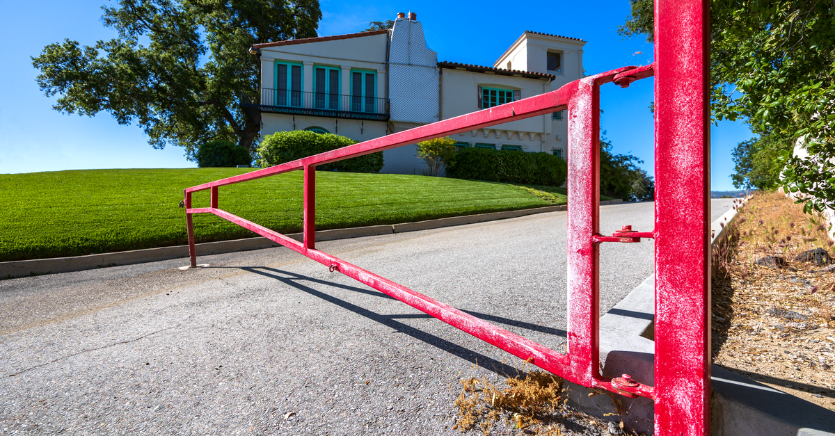 Is Bellmore, NY a Wealthy Area? What It Means for Your Home Security — Bellmore Locksmiths