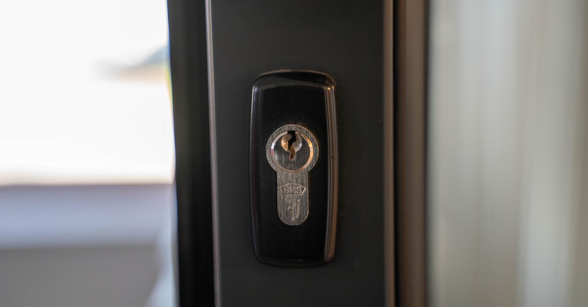 Who Is the Cheapest Locksmith — and Why Cheapest Isn't Always Right — Bellmore Locksmiths