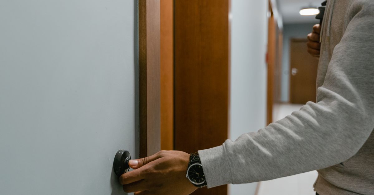 locksmith service technician — Bellmore Locksmiths