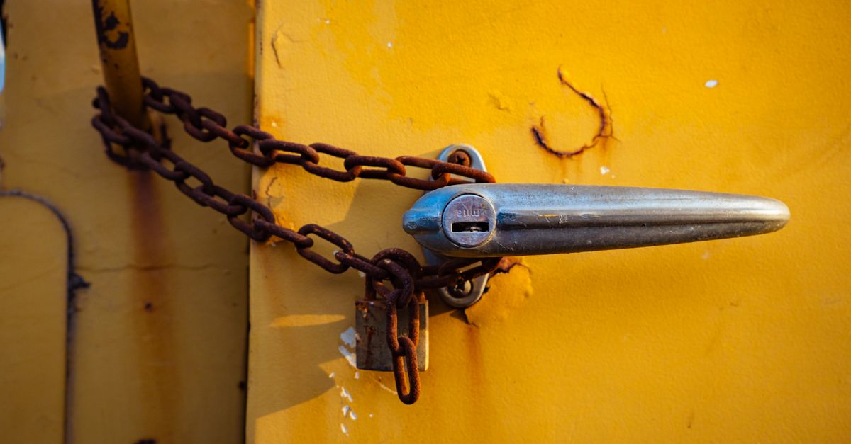 Why a Door Knob Lock Fails — and What It Costs You in Security — Bellmore Locksmiths